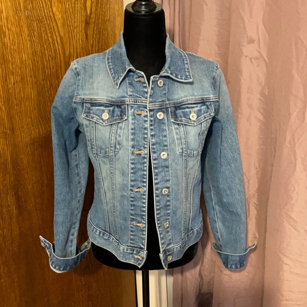 Gap Jean jacket size small